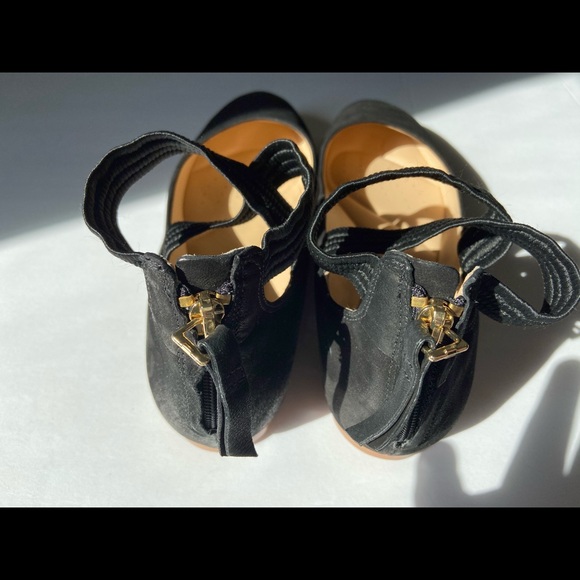 Clarks - Picture 4 of 5